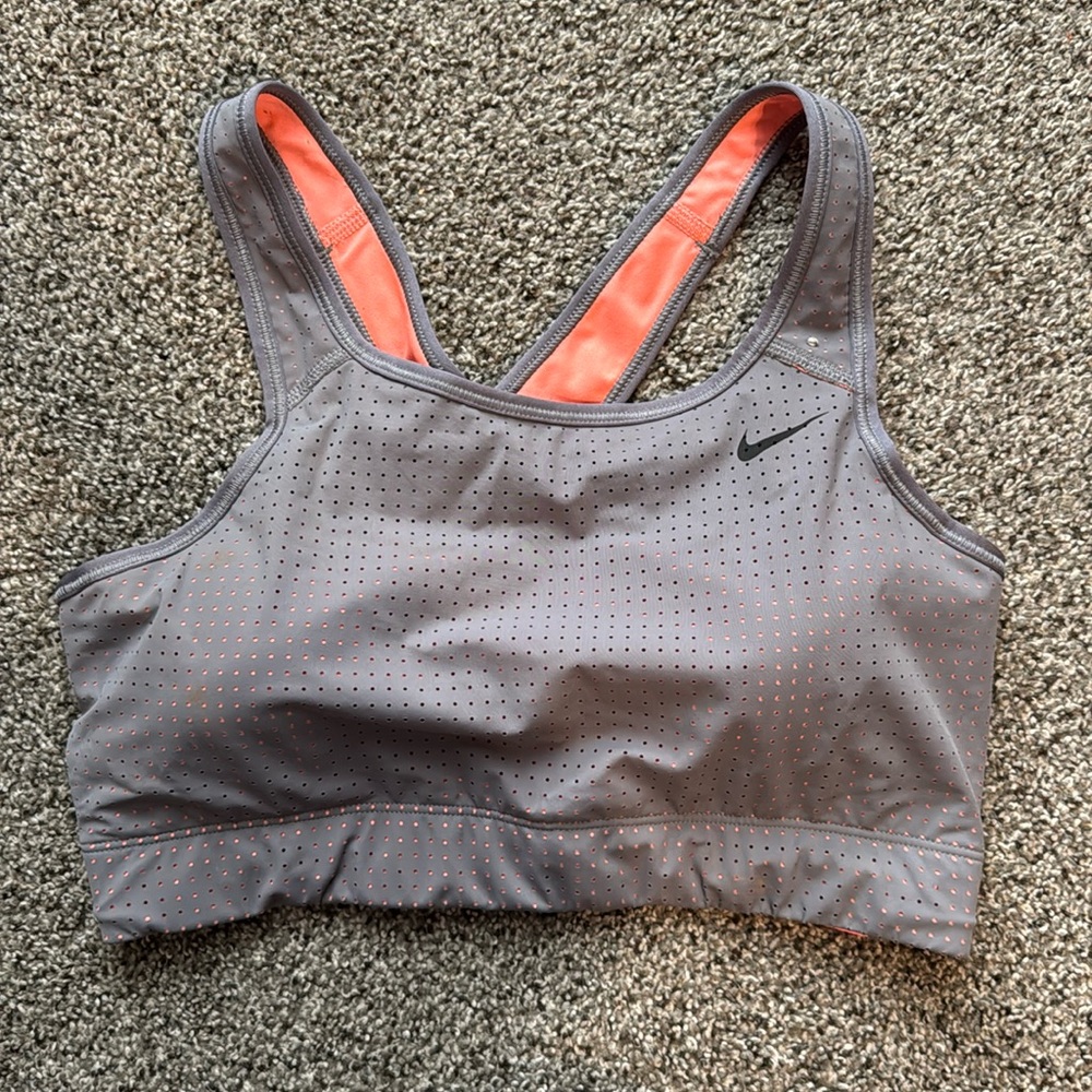 Nike sports bra size large
